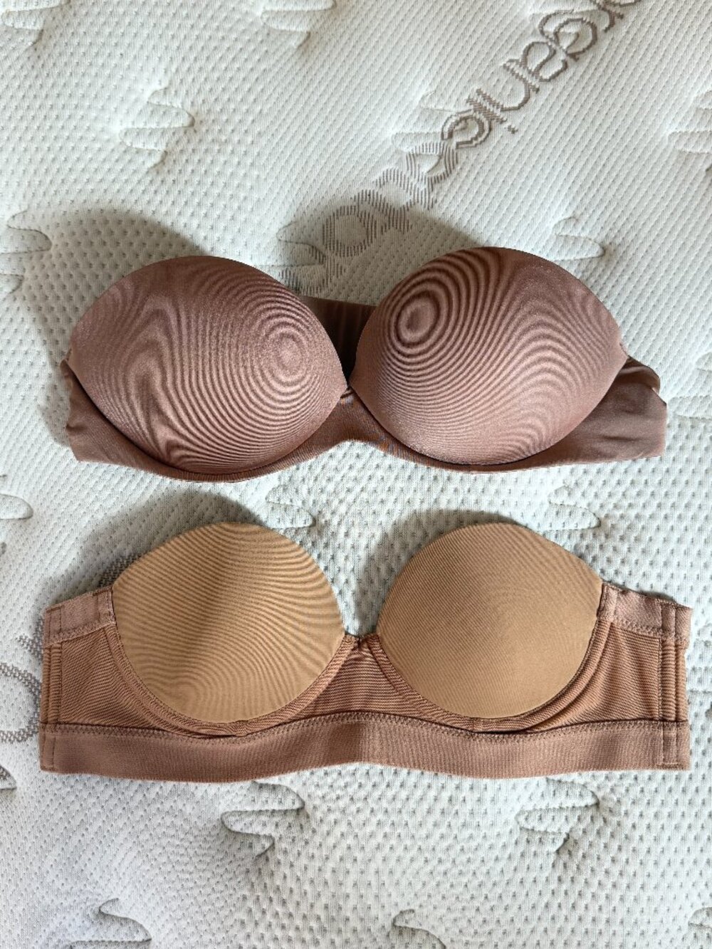 Two strapless bras Skims and Wear Pepper